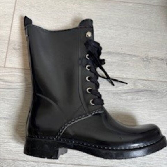 Michael Kors Rubber Rain Lace Up Boots  Black Size 8 - Picture 5 of 9